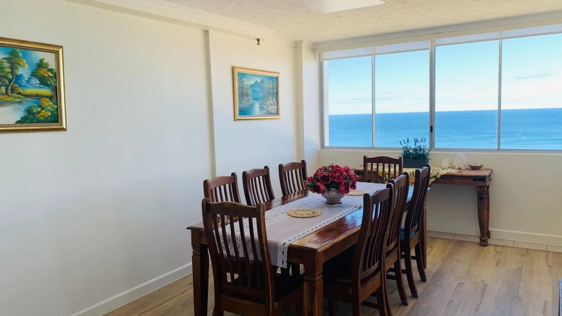 **** Aparthotel The Penthouses Apartments Gold Coast Australia