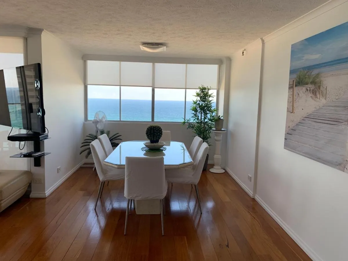 The Penthouses Apartments Gold Coast 4*,